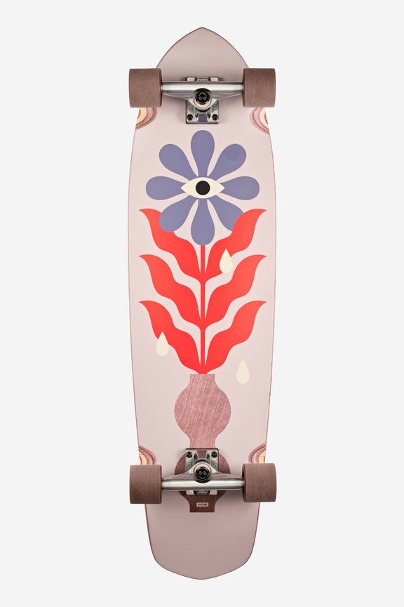 Globe Blazer XL 36 Skateboard - Weepy Blume