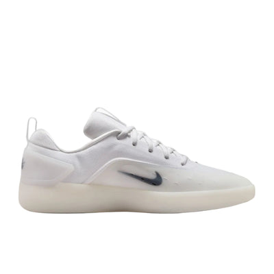 Nike SB Zoom Nyjah shoes - White/Black