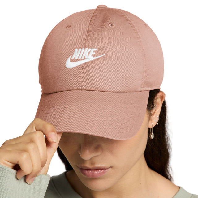 Nike Club Unstructured Futura Wash Strapback Cap - Rose Gold/White